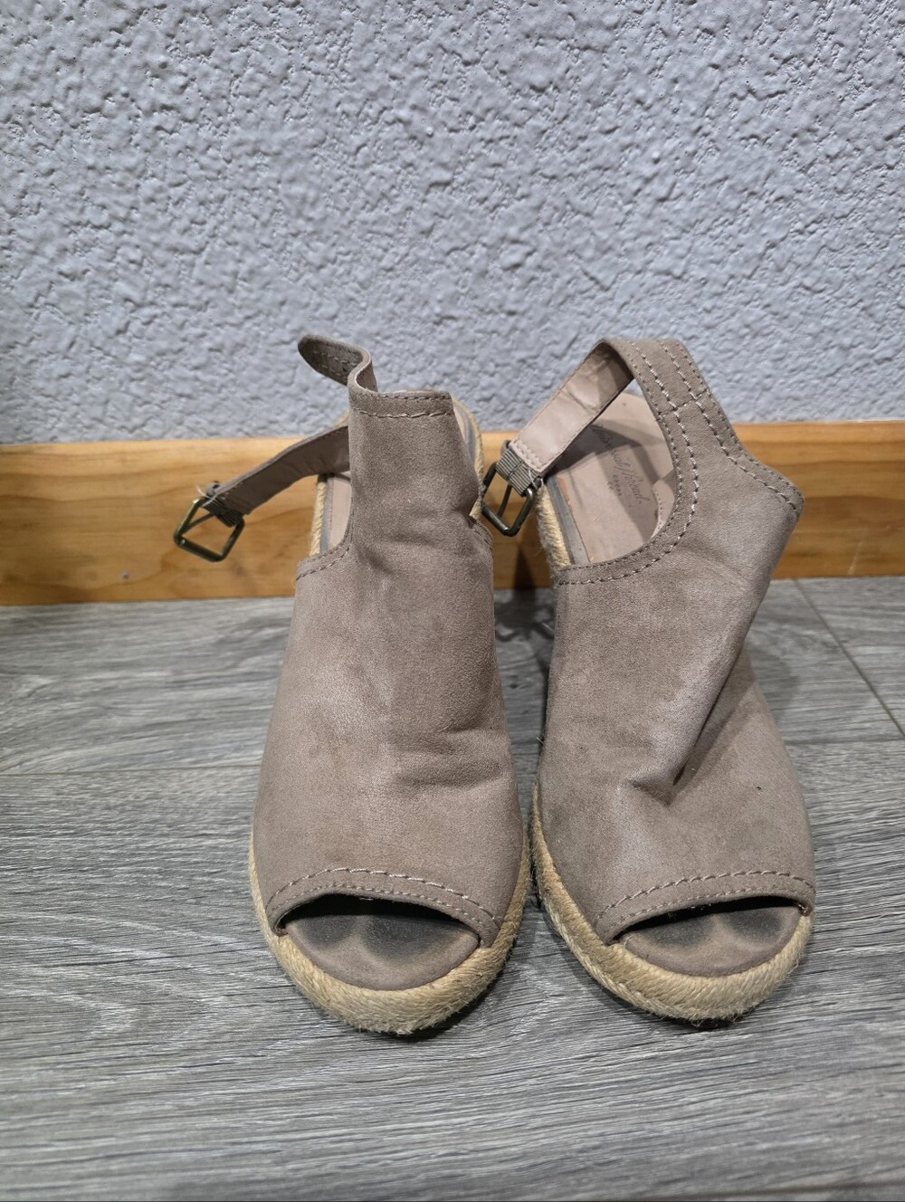 Universal Threads Peep-Toe Espadrille Wedge Sandals in Taupe